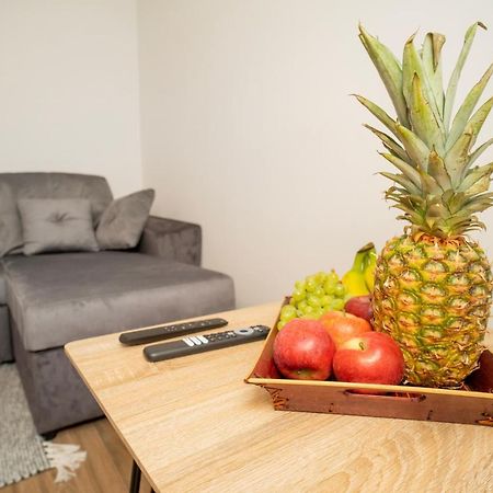Downhill Apartment On The Groundfloor Каунас Экстерьер фото