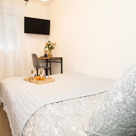 Downhill Apartment On The Groundfloor Каунас Экстерьер фото