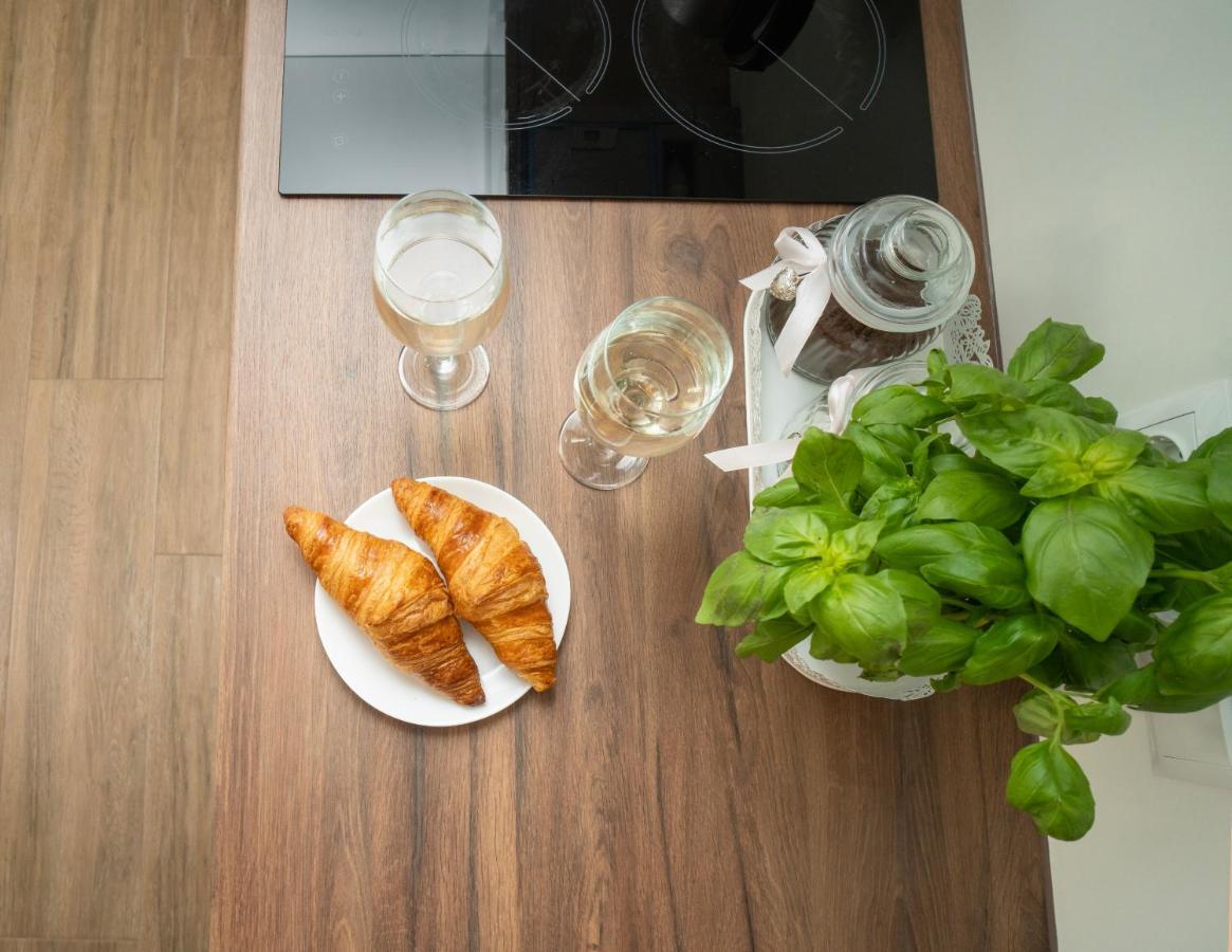 Downhill Apartment On The Groundfloor Каунас Экстерьер фото