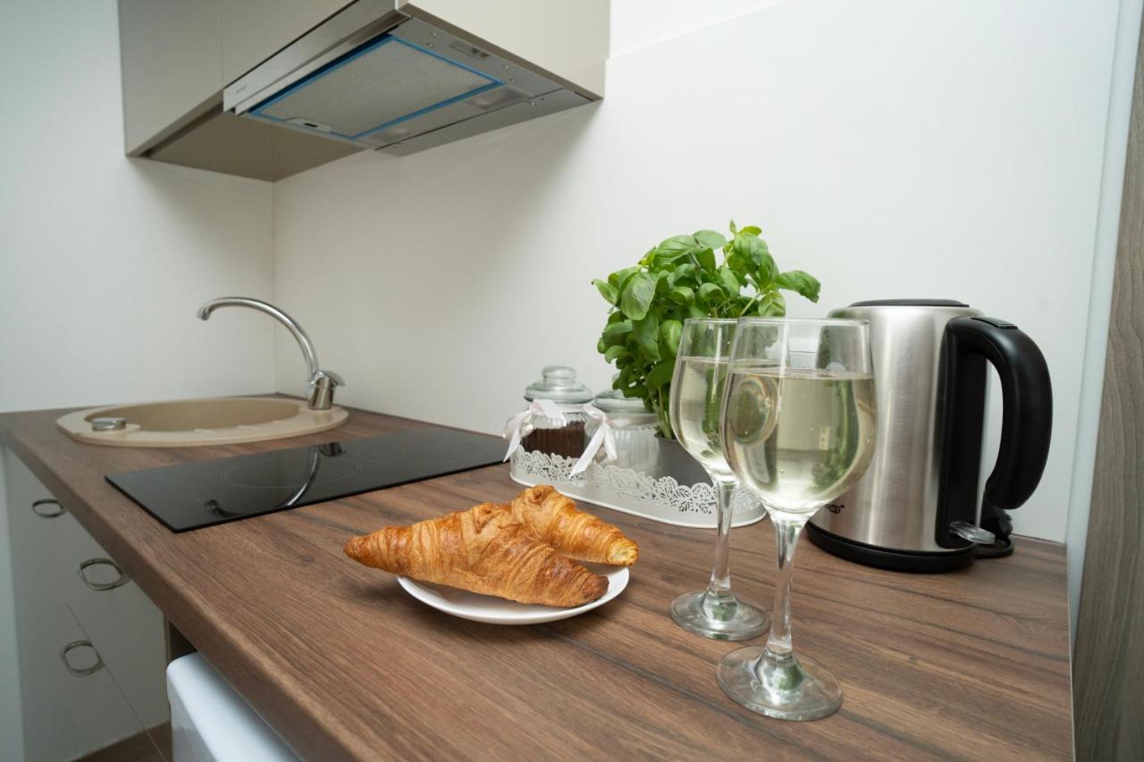 Downhill Apartment On The Groundfloor Каунас Экстерьер фото